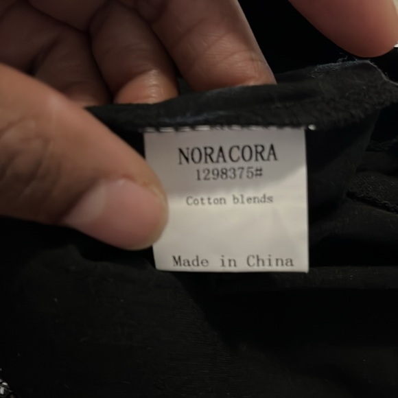 NORACORA BLACK OFF THE SHOULDER BLOUSE WITH SILVER SEQUIN ACCENT•SIZE: XL - Picture 4 of 5